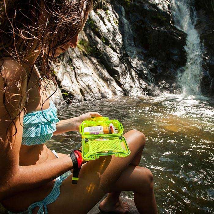 Hộp bảo vệ Nanuk Nano 310 - Lime - Lifestyle